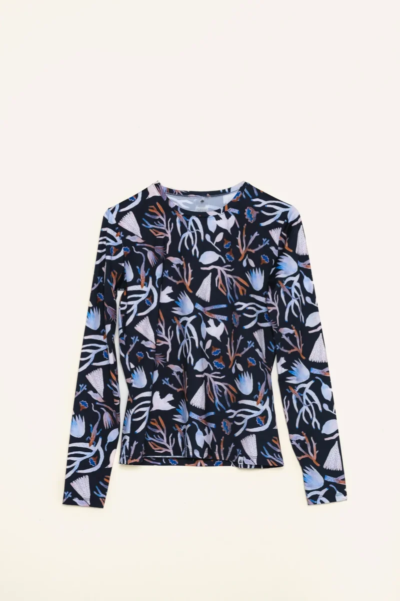 camiseta de proteccion solar mujer