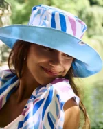 gorro azul y rosa