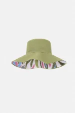 gorro verde y rosa