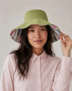 gorro verde y rosa